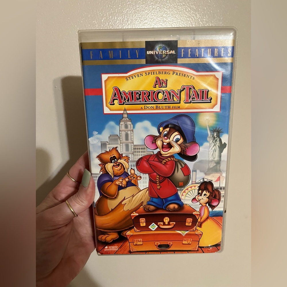 Vintage An American Tail 1986 VHS Cassette Tape Hard Case Cover Dom Deluise